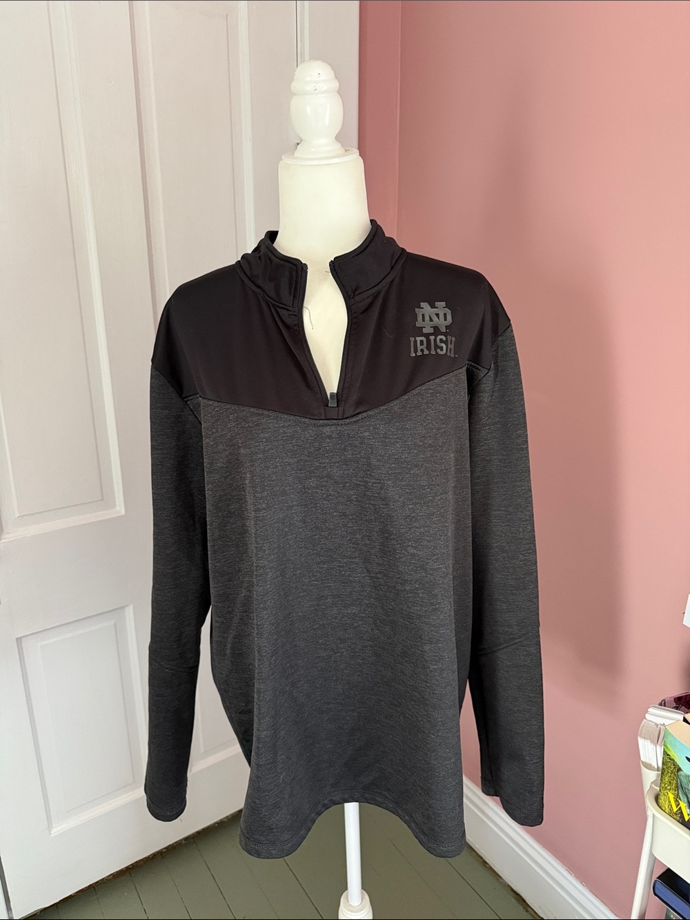 Colosseum Men's Charcoal and Black Half-Zip Pullover - Notre Dame Irish Logo